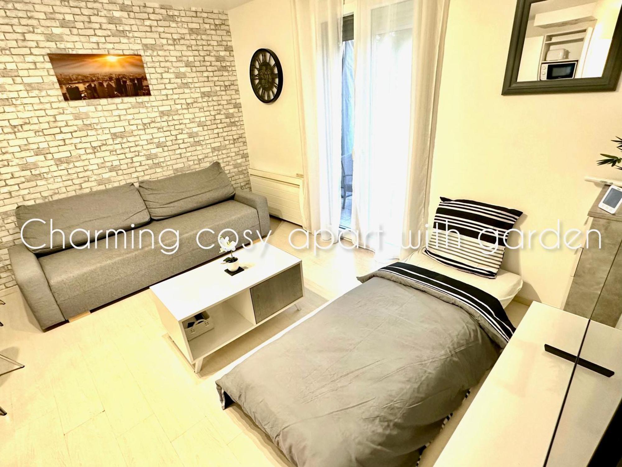 Charming Cosy Apart With Garden Free Parking Кле-Суи Екстериор снимка