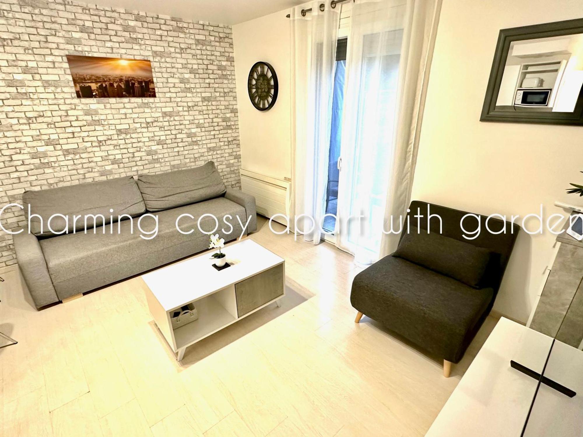Charming Cosy Apart With Garden Free Parking Кле-Суи Екстериор снимка