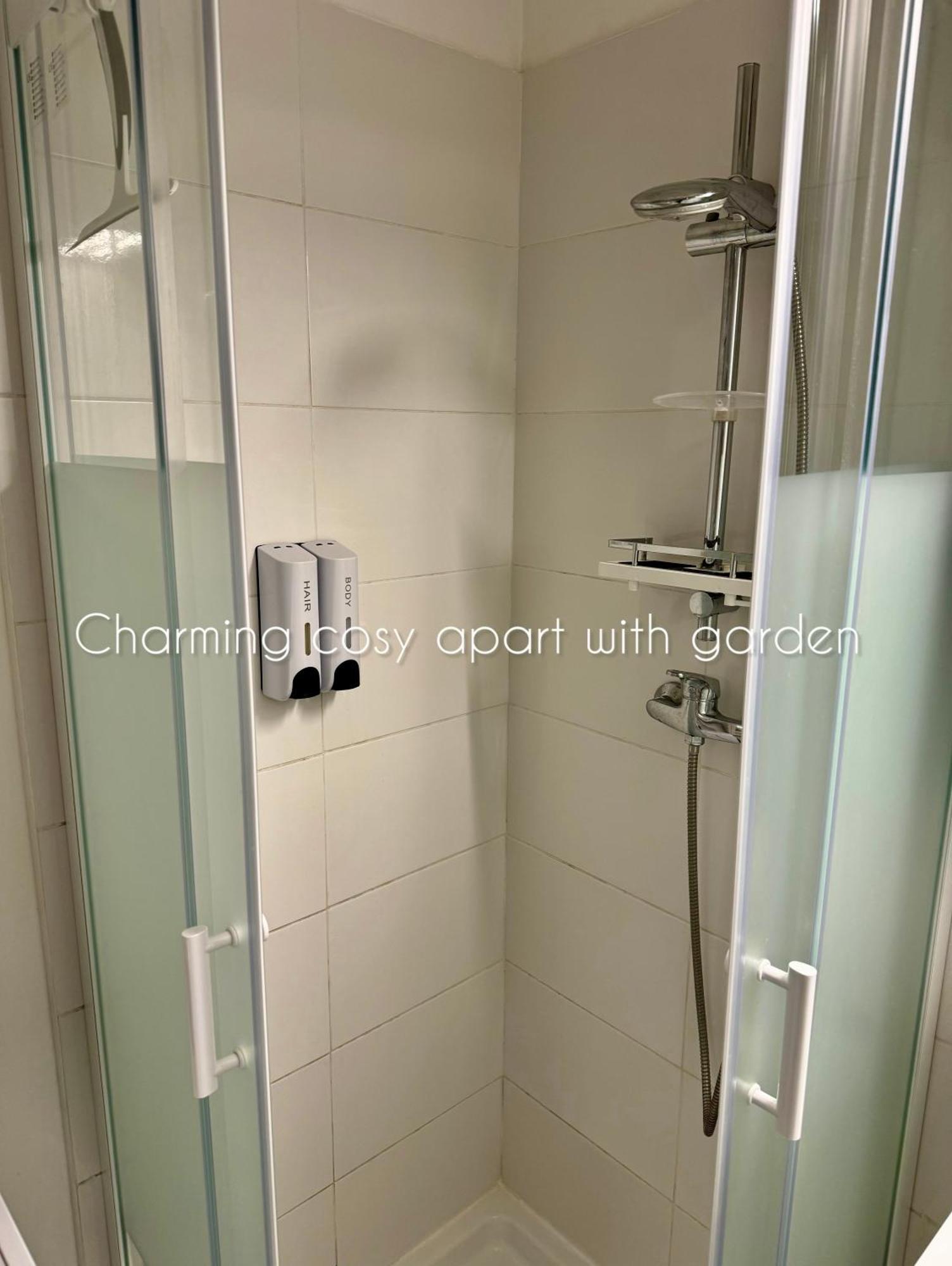 Charming Cosy Apart With Garden Free Parking Кле-Суи Екстериор снимка